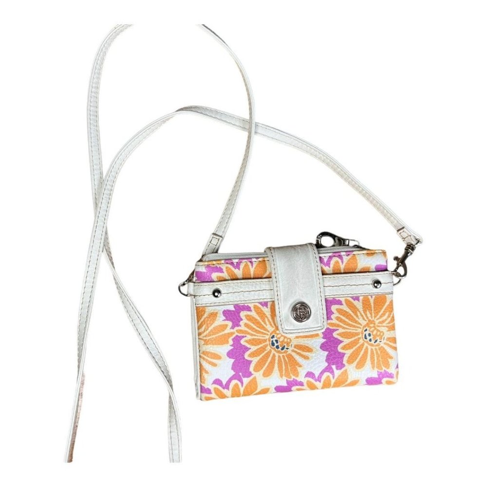 NWT Relic Wallet Bag